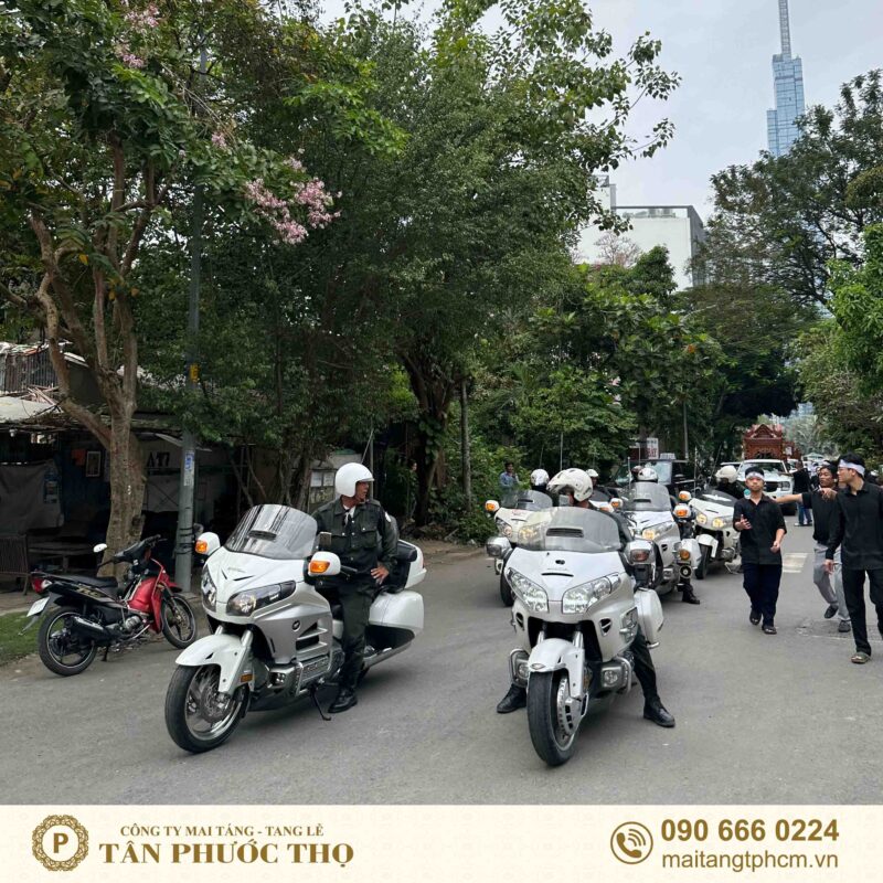 đội xe mô tô trắng dịch vụ tang lễ trọn gói và mai táng trọn gói