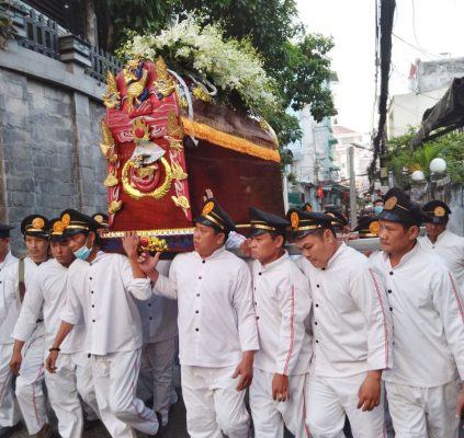 quan tài nắp tròn dịch vụ mai táng trọn gói tang lễ trọn gói