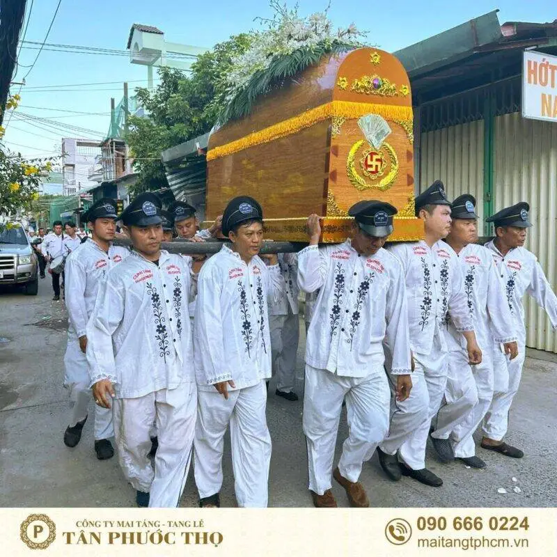 đội công nhân tang lễ trong dịch vụ tang lễ
