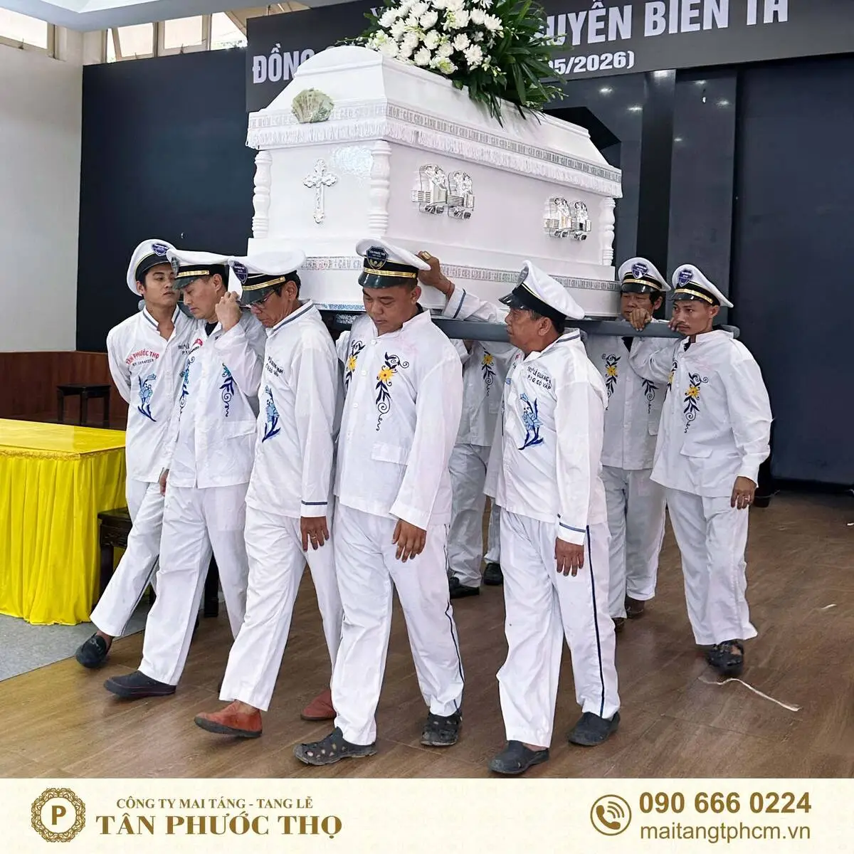 đội công nhân tang lễ