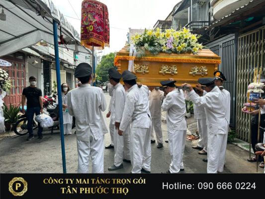 Quan Tài Hỏa Táng Trung trang trí chữ Phúc dịch vụ hỏa táng trọn gói