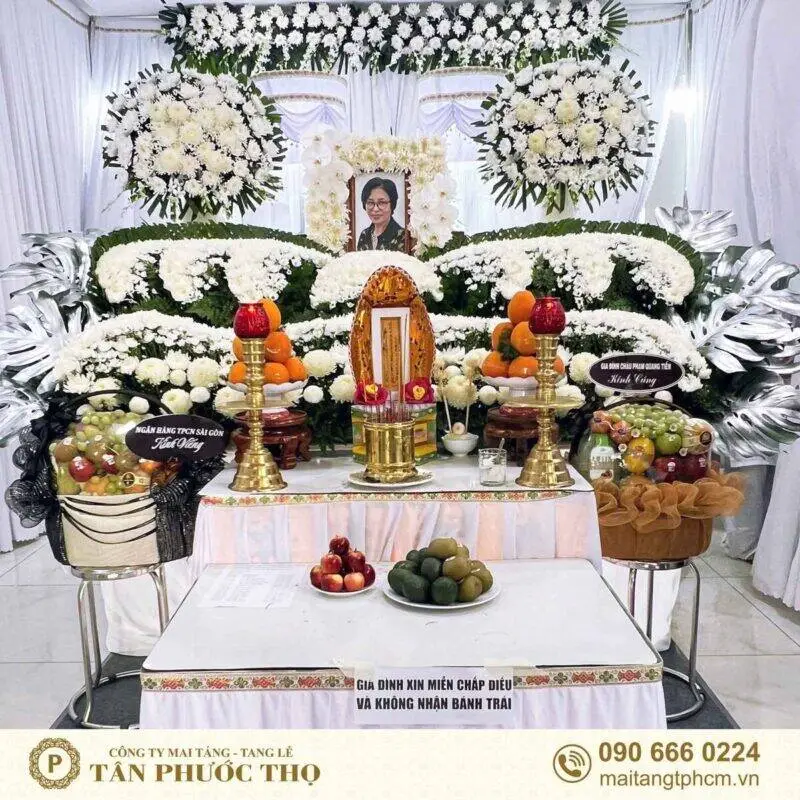 trang trí hoa tươi trang trí sảnh tang trong dịch vụ tang lễ và dịch vụ mai táng