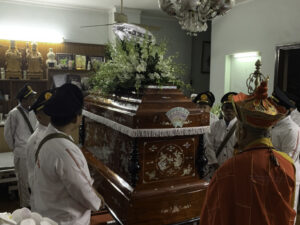 thầy làm lễ phật giáo dịch vụ mai táng trọn gói tang lễ trọn gói quan tài địa táng xà cừ