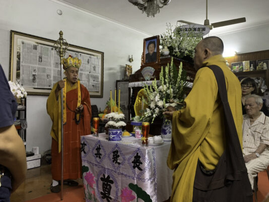 thầy làm lễ tang lễ theo nghi thức phật giáo dịch vụ mai táng trọn gói tang lễ trọn gói