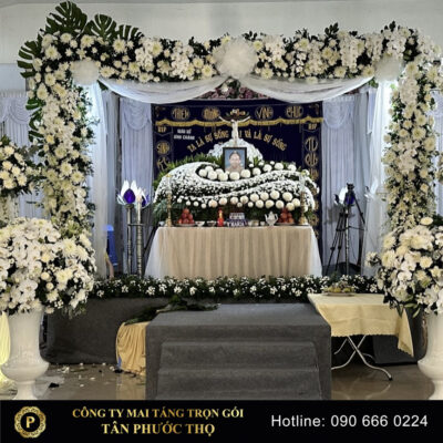 trang trí hoa tươi tang lễ dịch vụ mai táng trọn gói
