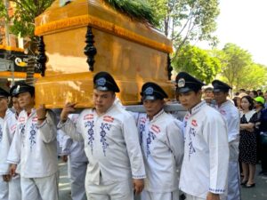 Quan tài địa táng danh mộc trai trơn dịch vụ an táng cao cấp tang lễ trọn gói mai táng trọn gói