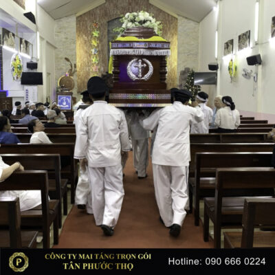 Quan tài hỏa táng Lớn Công Giáo tại nhà thờ