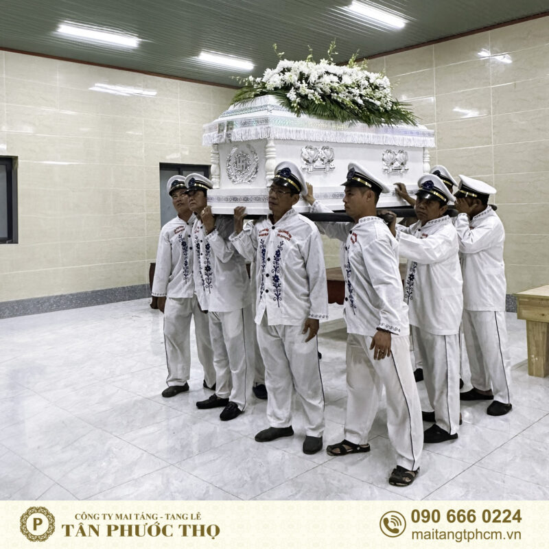 đội mai táng tổ chức tang lễ tại nhà tang lễ chùa huê nghiêm