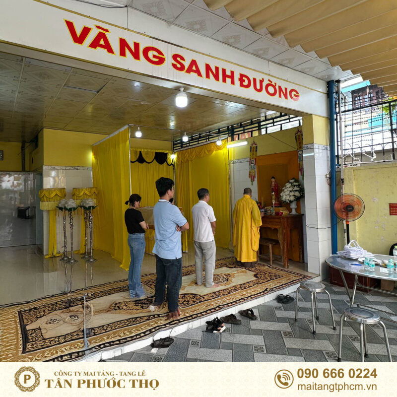 Sảnh tổ chức tang lễ theo nghi thức tang lễ phật giáo tại Nhà tang lễ chùa pháp vân bình thạnh