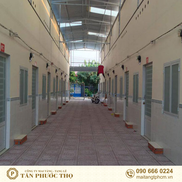 không gian hẹp là hạn chế của dịch vụ tang lễ trọn gói tại nhà trọ