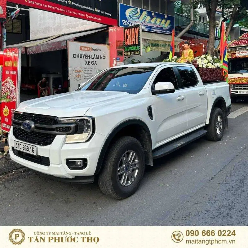 Xe long đình trong dịch vụ tang lễ và dịch vụ mai táng